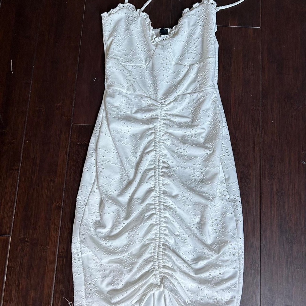 Women’s White Dress